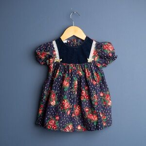 2/$20- VINTAGE Holiday floral dress